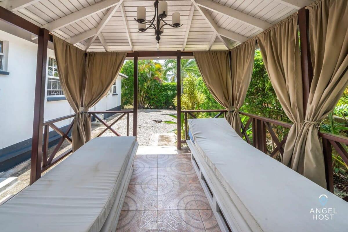 Beachy Cottage I Kitchen I Wi-Fi I Shaded Cabana I Parking Saint Philip Exterior photo